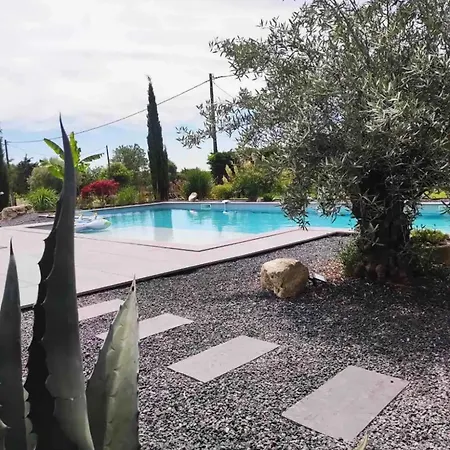 Avec Piscine